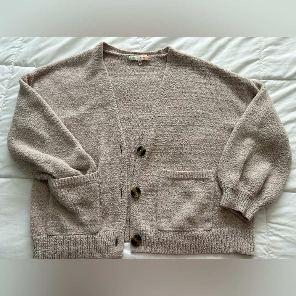 Women’s Cream Sweater Sz. L
